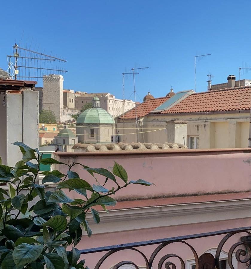 Su Meri Stampace - Luxury Apartment City Center Cagliari Luaran gambar