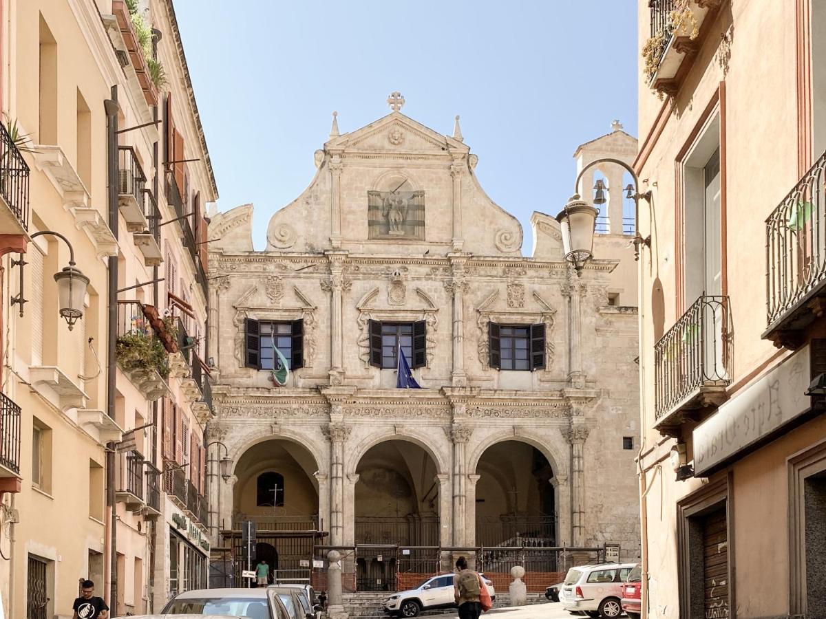 Su Meri Stampace - Luxury Apartment City Center Cagliari Luaran gambar